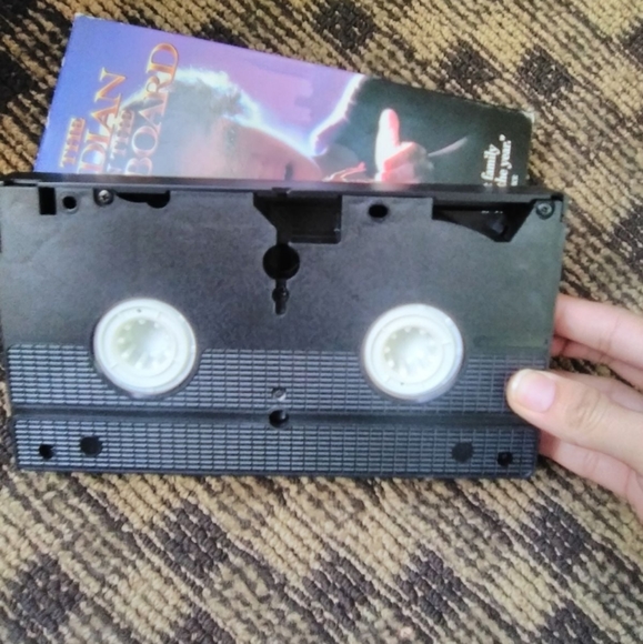 The Indian in the Cupboard VHS Video Tape Pre Owned Original Classic - Picture 5 of 7